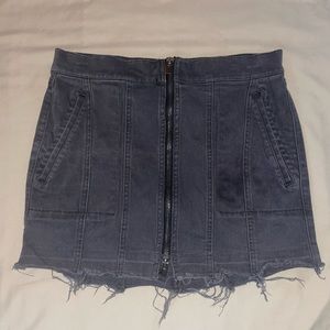 zipper front skirt with pockets